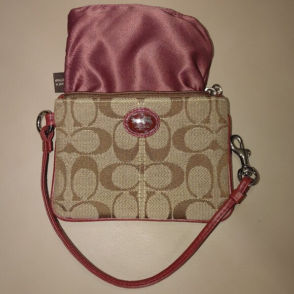 Coach Brown Red Signature Wristlet Clutch C Jacquard Satin Lining Zipper Closure - Picture 9 of 11